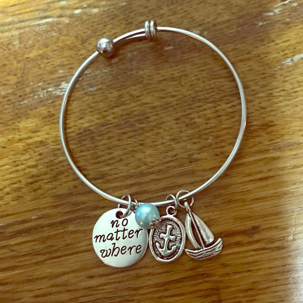 Bangle bracelet